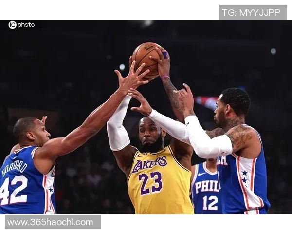 米尔顿与布拉德的对决：谁将成为篮球场上的新王者