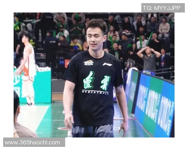 赵继伟领衔中国男篮新篇章展现拼搏精神与团队合作的精彩瞬间